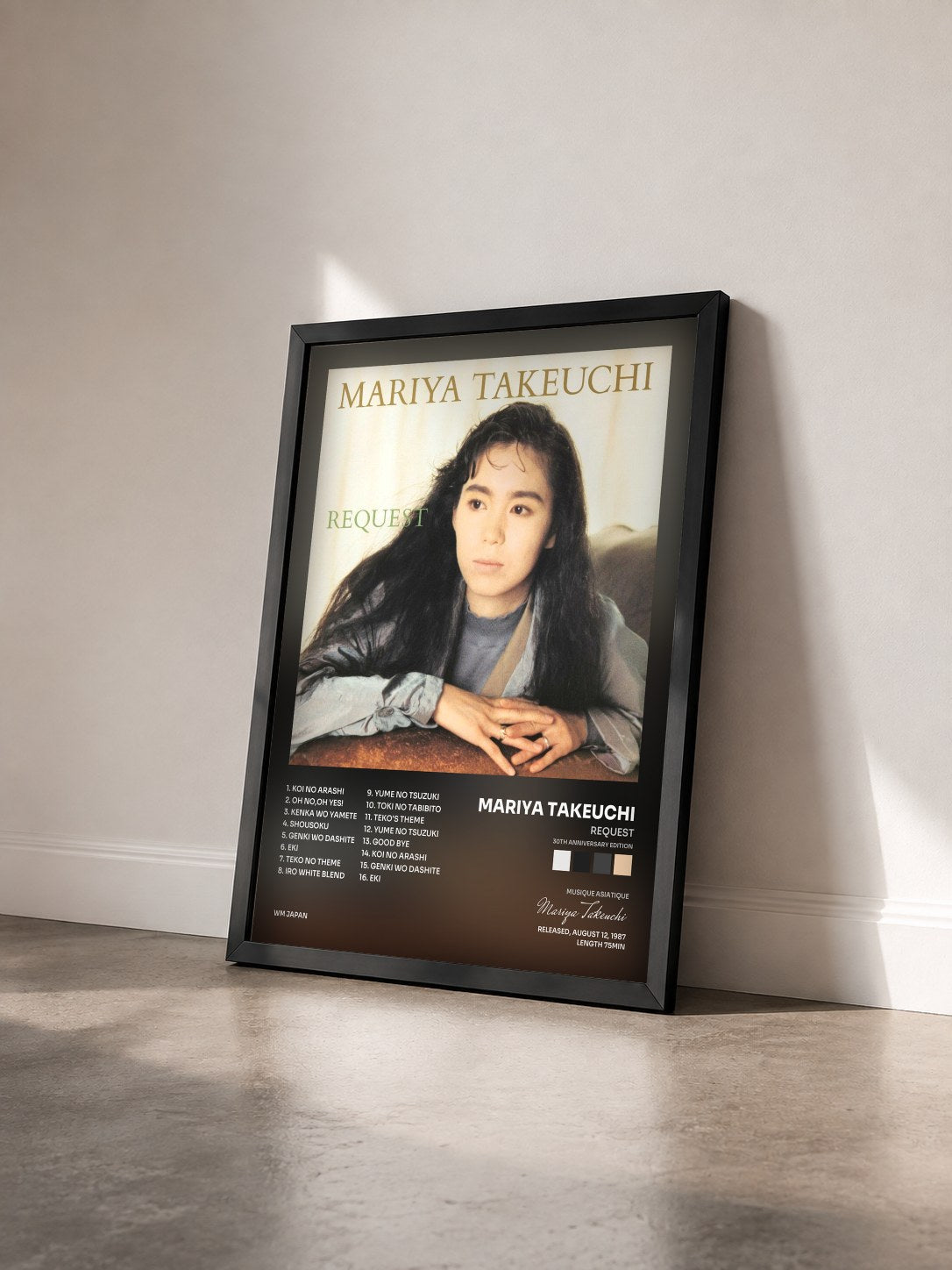 #noir Tableau de l'album REQUEST (30th Anniversary Edition) de Mariya Takeuchi vu de trois quarts, cadre noir