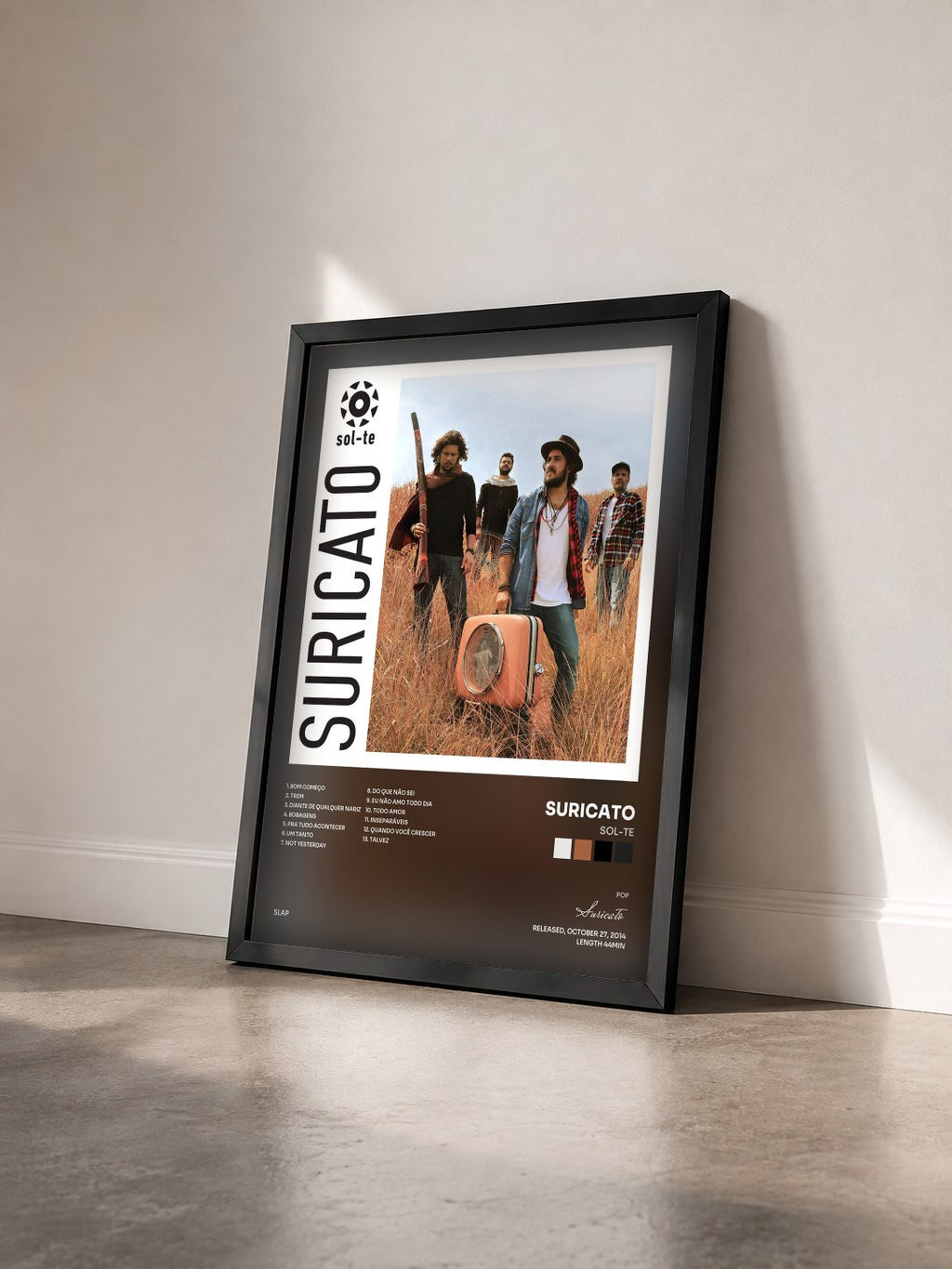 #noir Tableau de l'album Sol-Te de Suricato vu de trois quarts, cadre noir