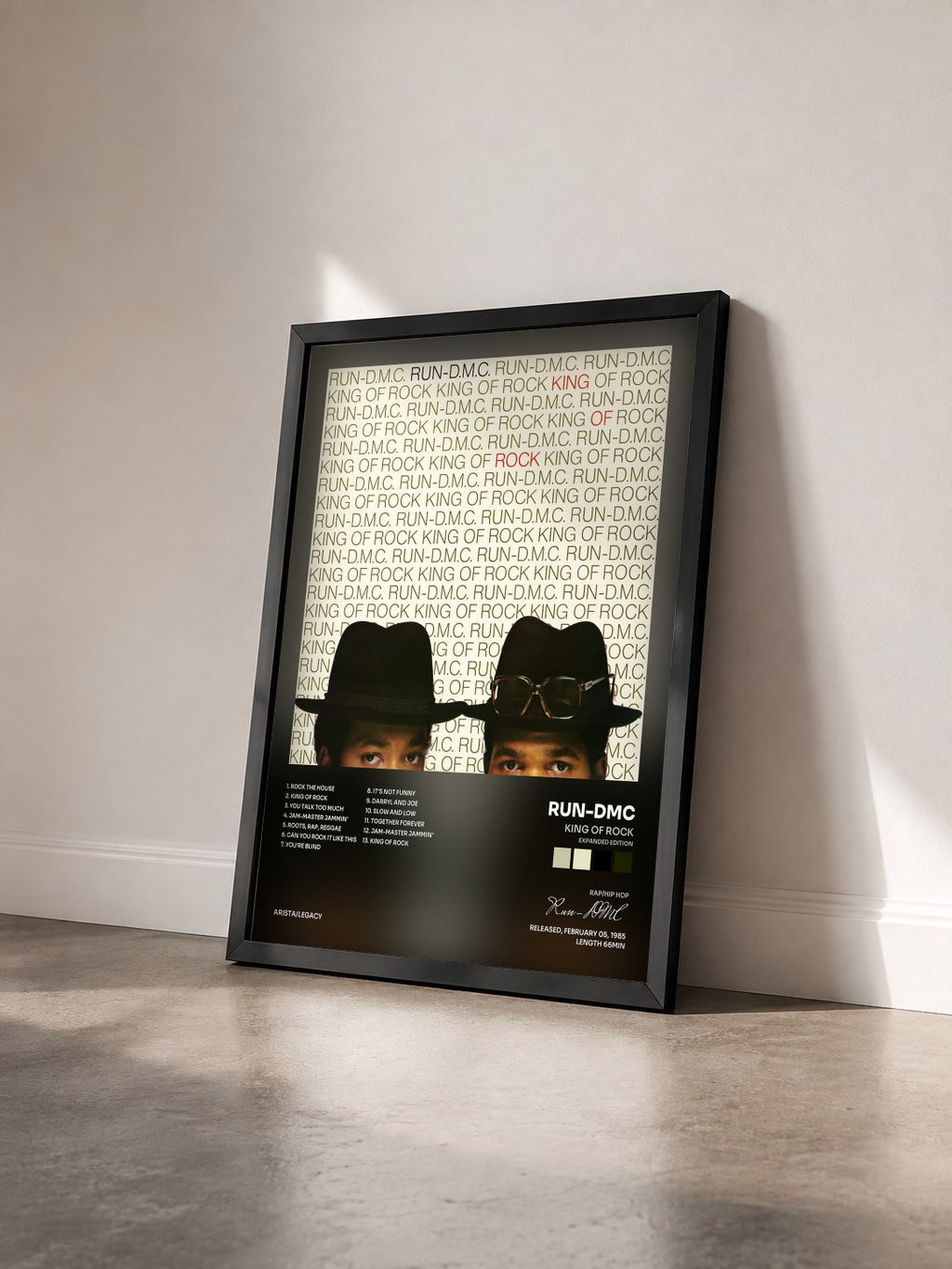 #noir Tableau de l'album King Of Rock (Expanded Edition) de Run-DMC vu de trois quarts, cadre noir