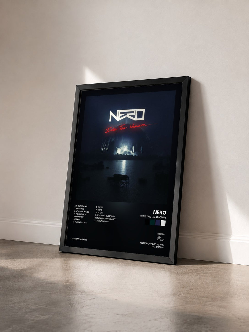 #noir Tableau de l'album Into the Unknown de Nero vu de trois quarts, cadre noir