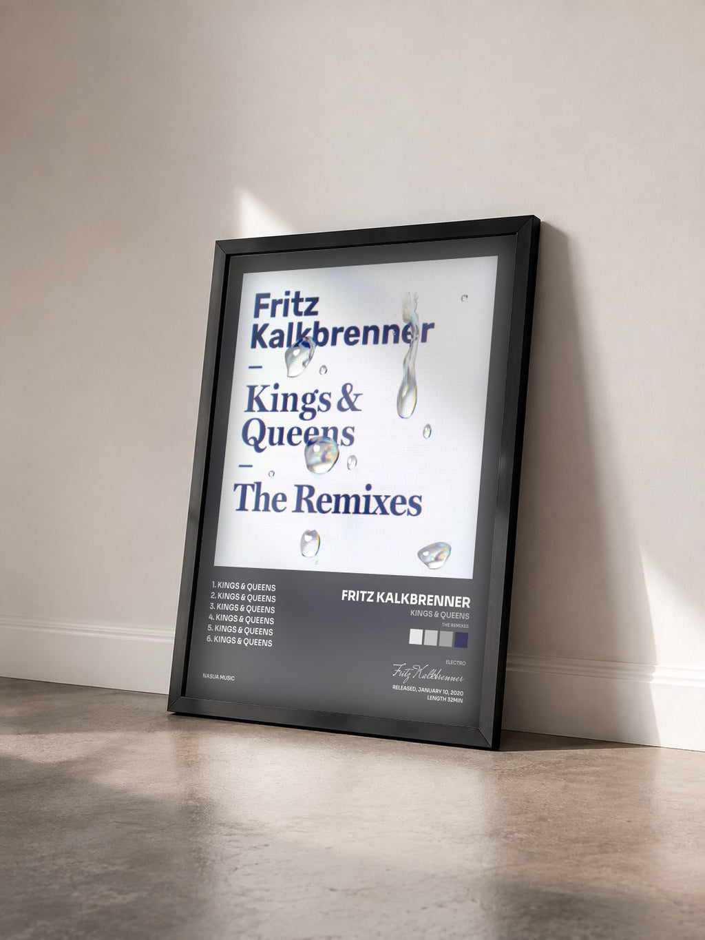 #noir Tableau de l'album Kings & Queens (The Remixes) de Fritz Kalkbrenner vu de trois quarts, cadre noir
