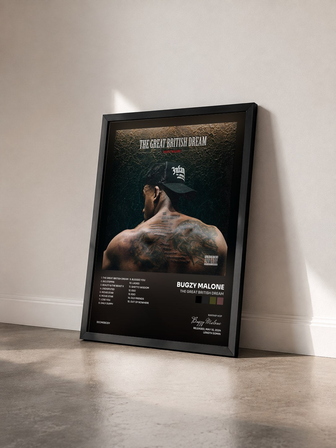 #noir Tableau de l'album The Great British Dream de Bugzy Malone vu de trois quarts, cadre noir