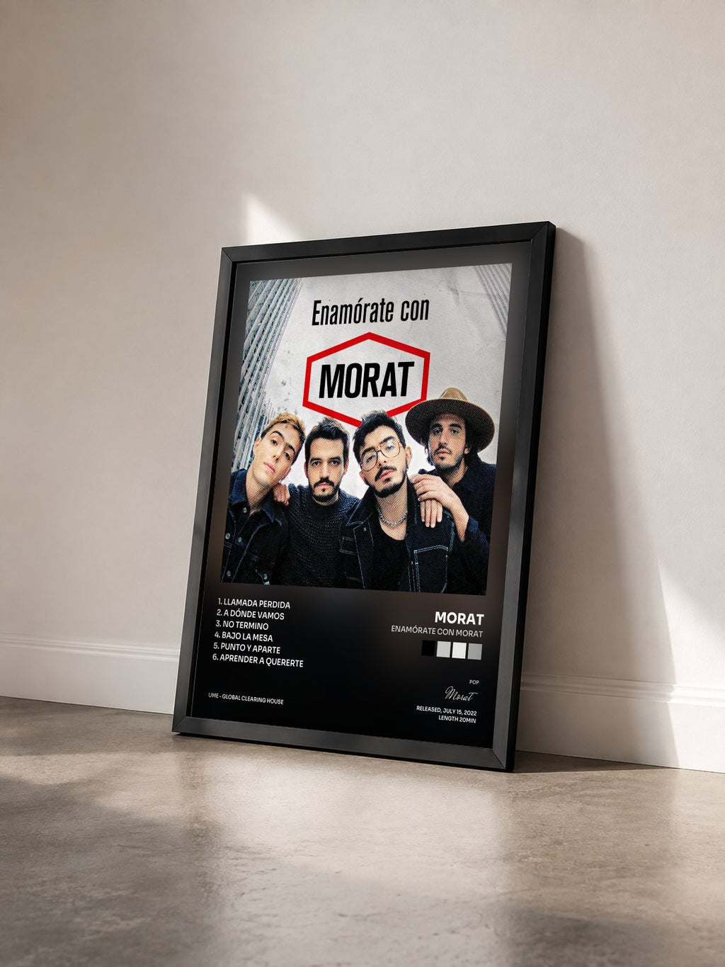#noir Tableau de l'album Enamórate con MORAT de Morat vu de trois quarts, cadre noir