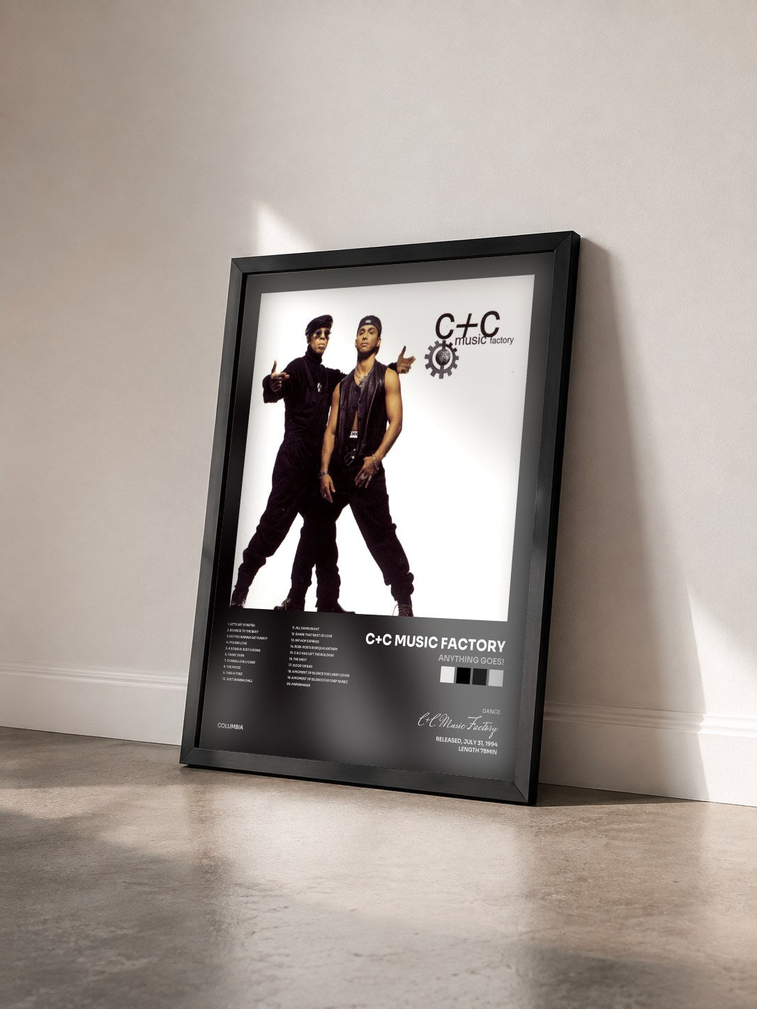 #noir Tableau de l'album Anything Goes! de C+C Music Factory vu de trois quarts, cadre noir