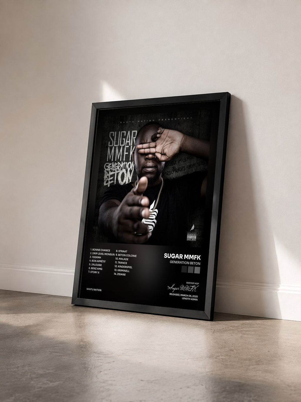 #noir Tableau de l'album Generation Beton de Sugar MMFK vu de trois quarts, cadre noir