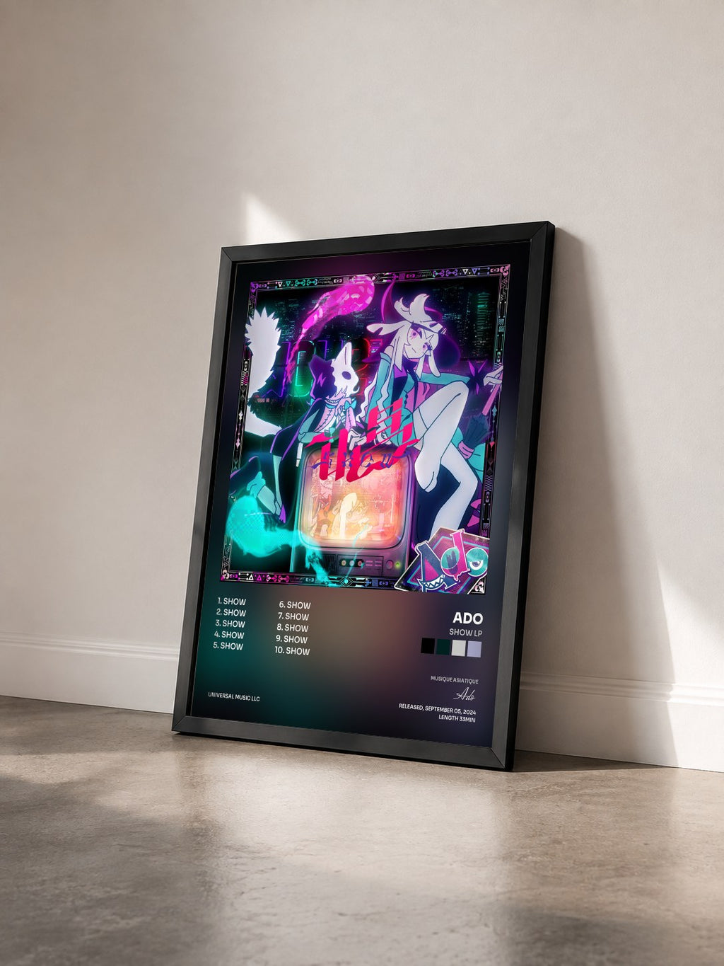 #noir Tableau de l'album Show LP de Ado vu de trois quarts, cadre noir