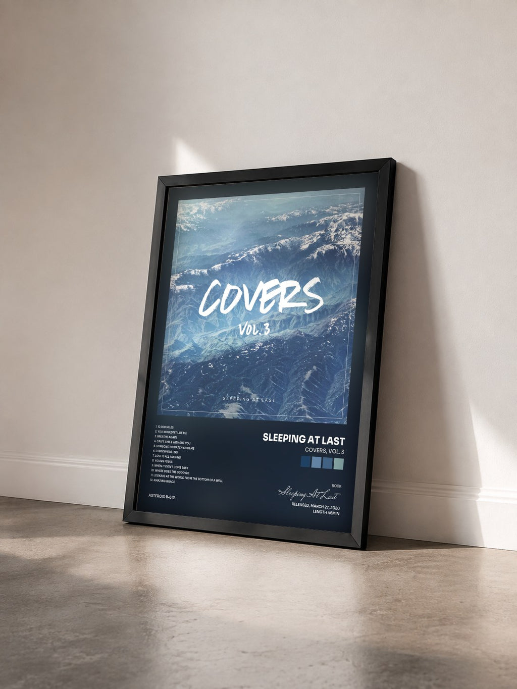 #noir Tableau de l'album Covers, Vol. 3 de Sleeping At Last vu de trois quarts, cadre noir