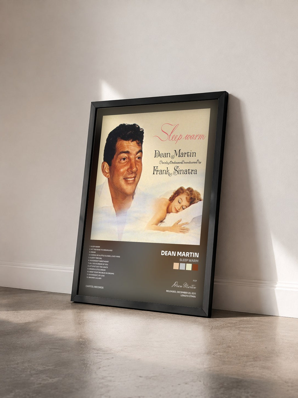 #noir Tableau de l'album Sleep Warm de Dean Martin vu de trois quarts, cadre noir