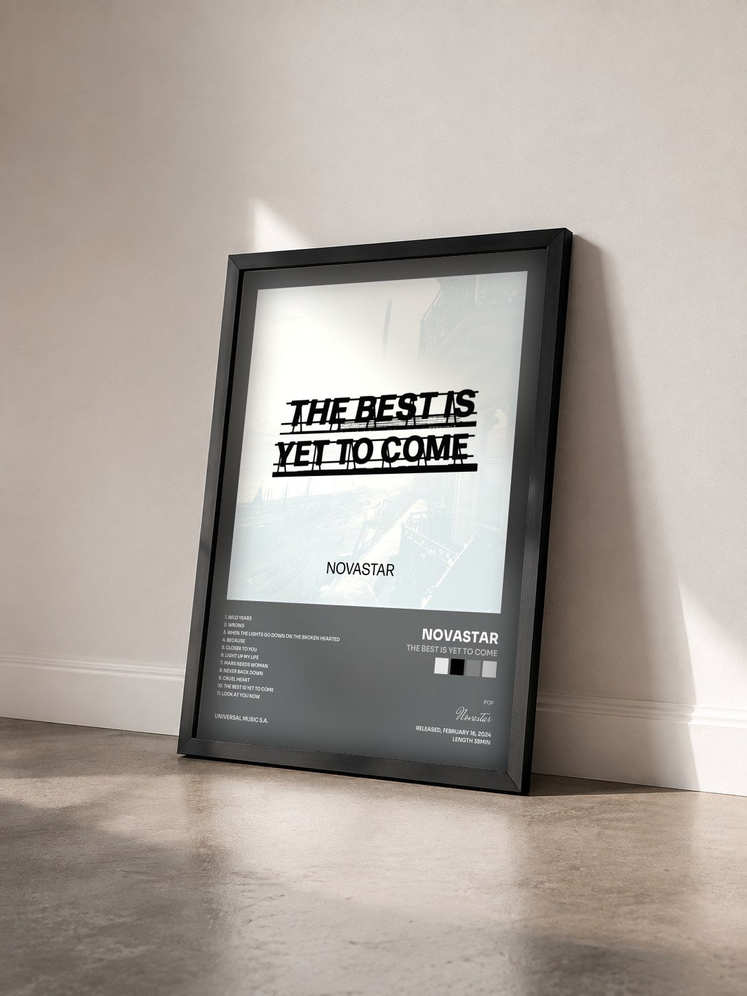 #noir Tableau de l'album The Best Is Yet To Come de Novastar vu de trois quarts, cadre noir