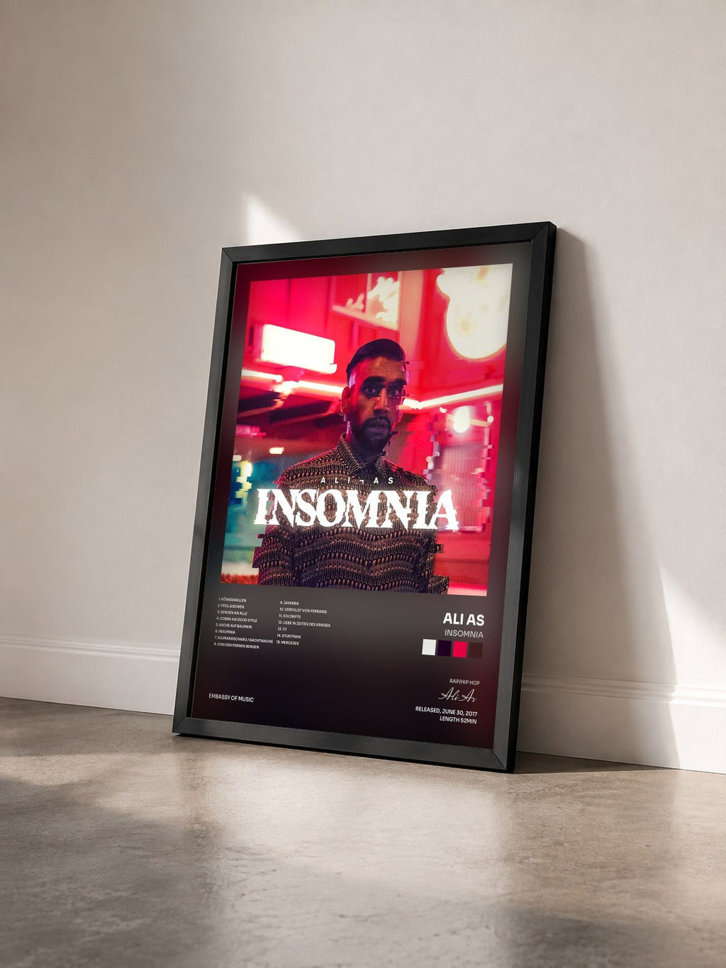 #noir Tableau de l'album Insomnia de Ali As vu de trois quarts, cadre noir