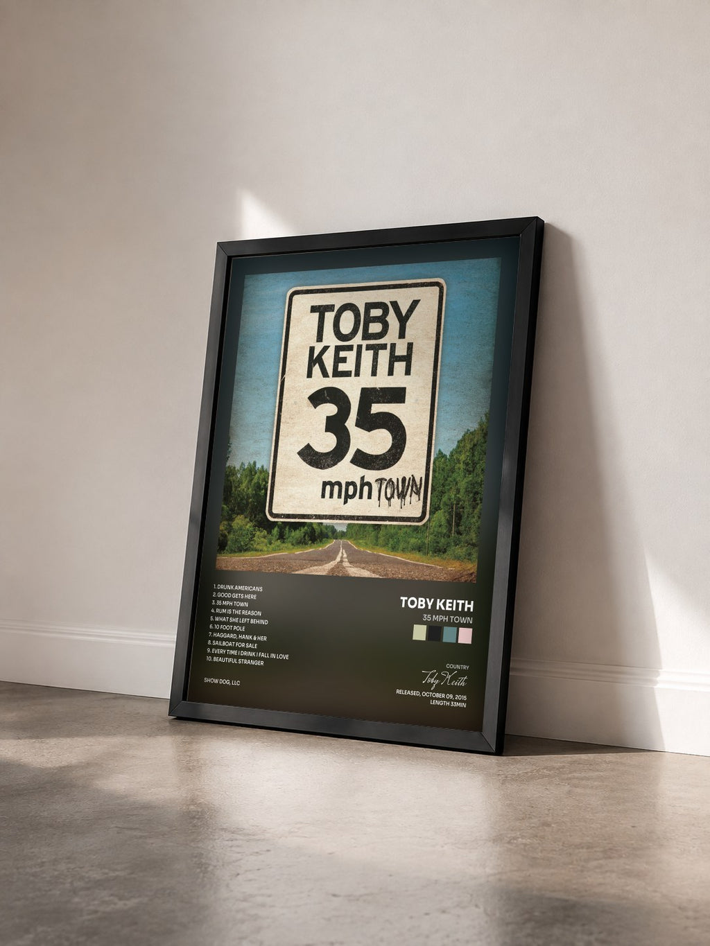 #noir Tableau de l'album 35 mph Town de Toby Keith vu de trois quarts, cadre noir