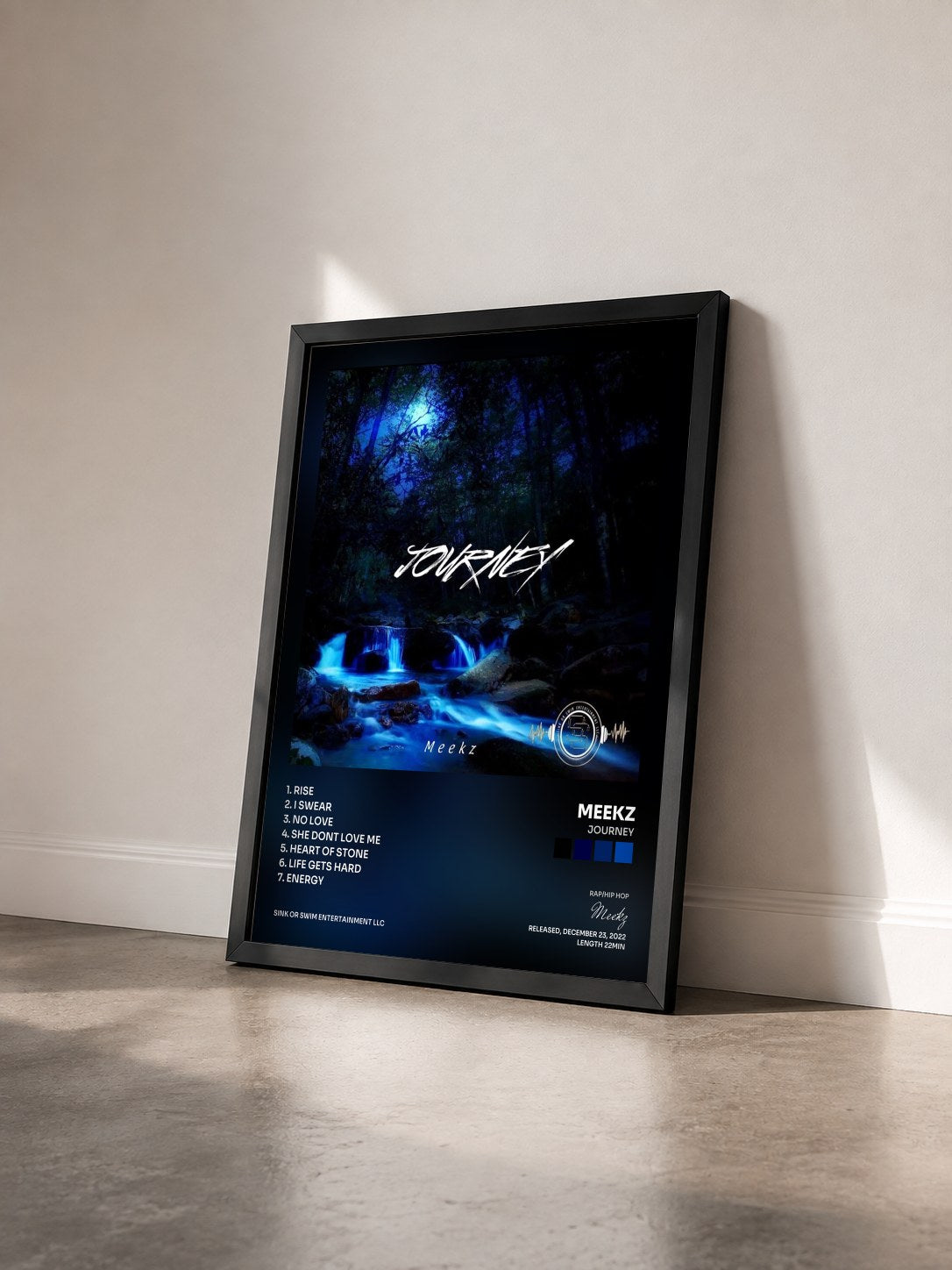 #noir Tableau de l'album Journey de Meekz vu de trois quarts, cadre noir