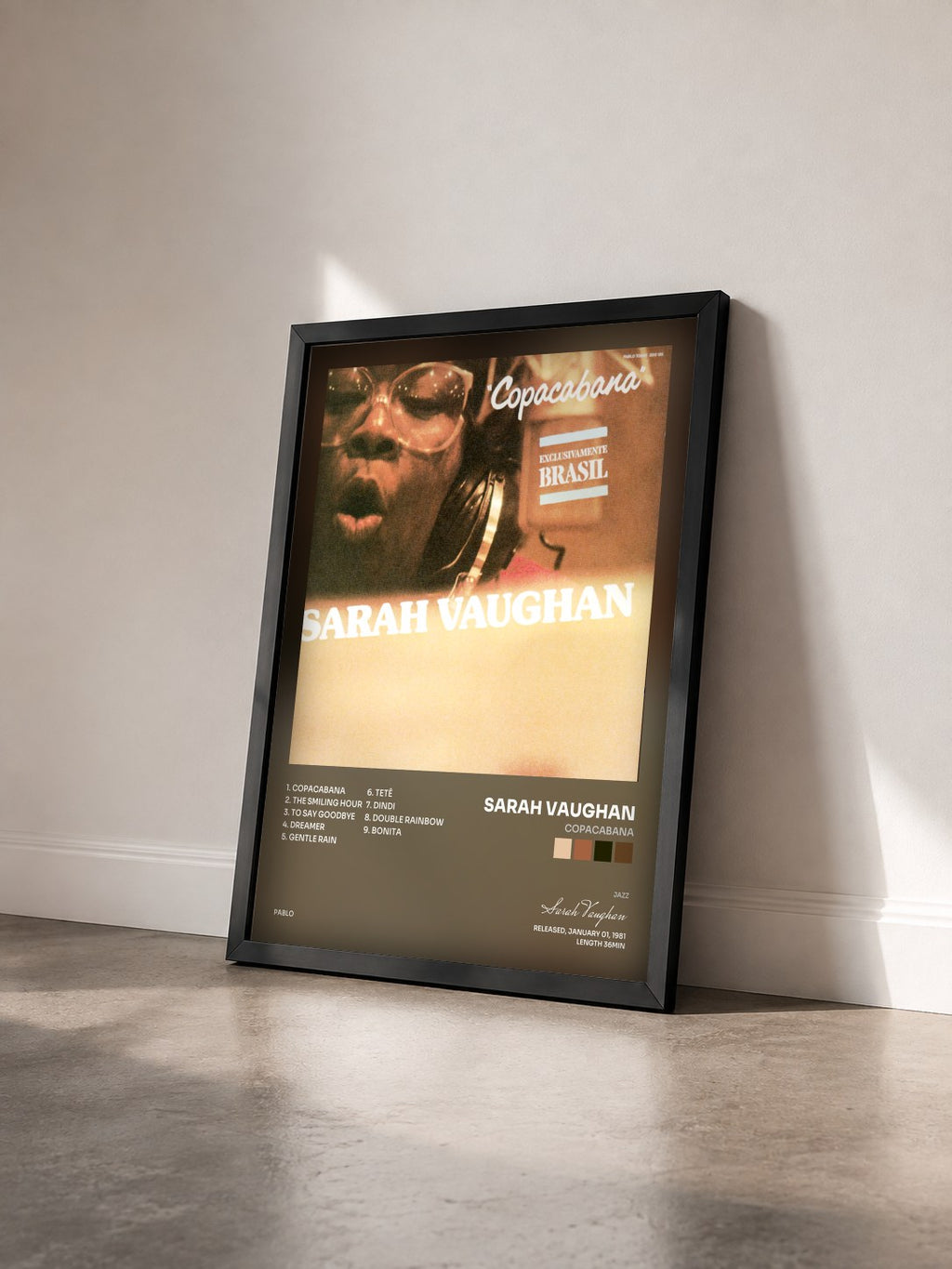 #noir Tableau de l'album Copacabana de Sarah Vaughan vu de trois quarts, cadre noir