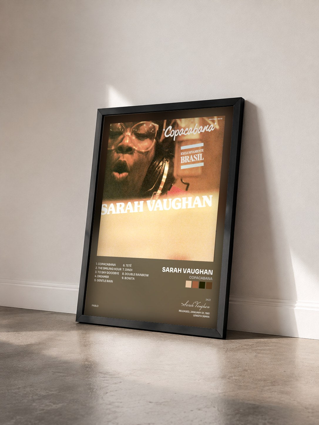 #noir Tableau de l'album Copacabana de Sarah Vaughan vu de trois quarts, cadre noir