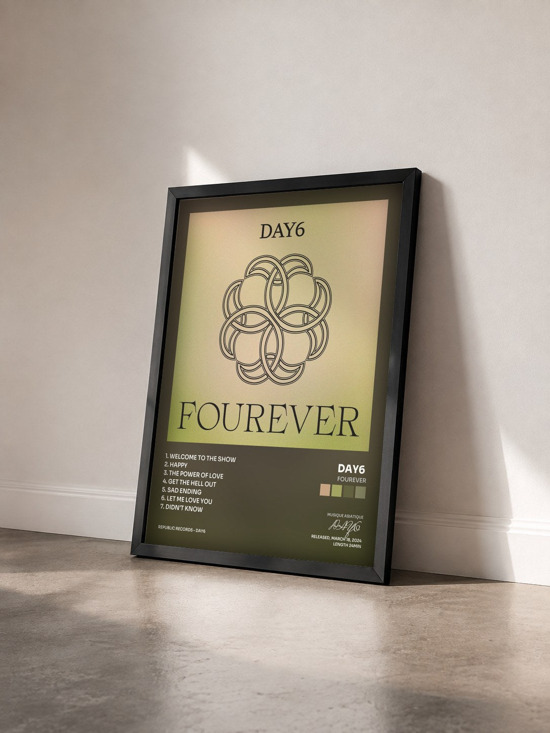 #noir Tableau de l'album Fourever de DAY6  vu de trois quarts, cadre noir