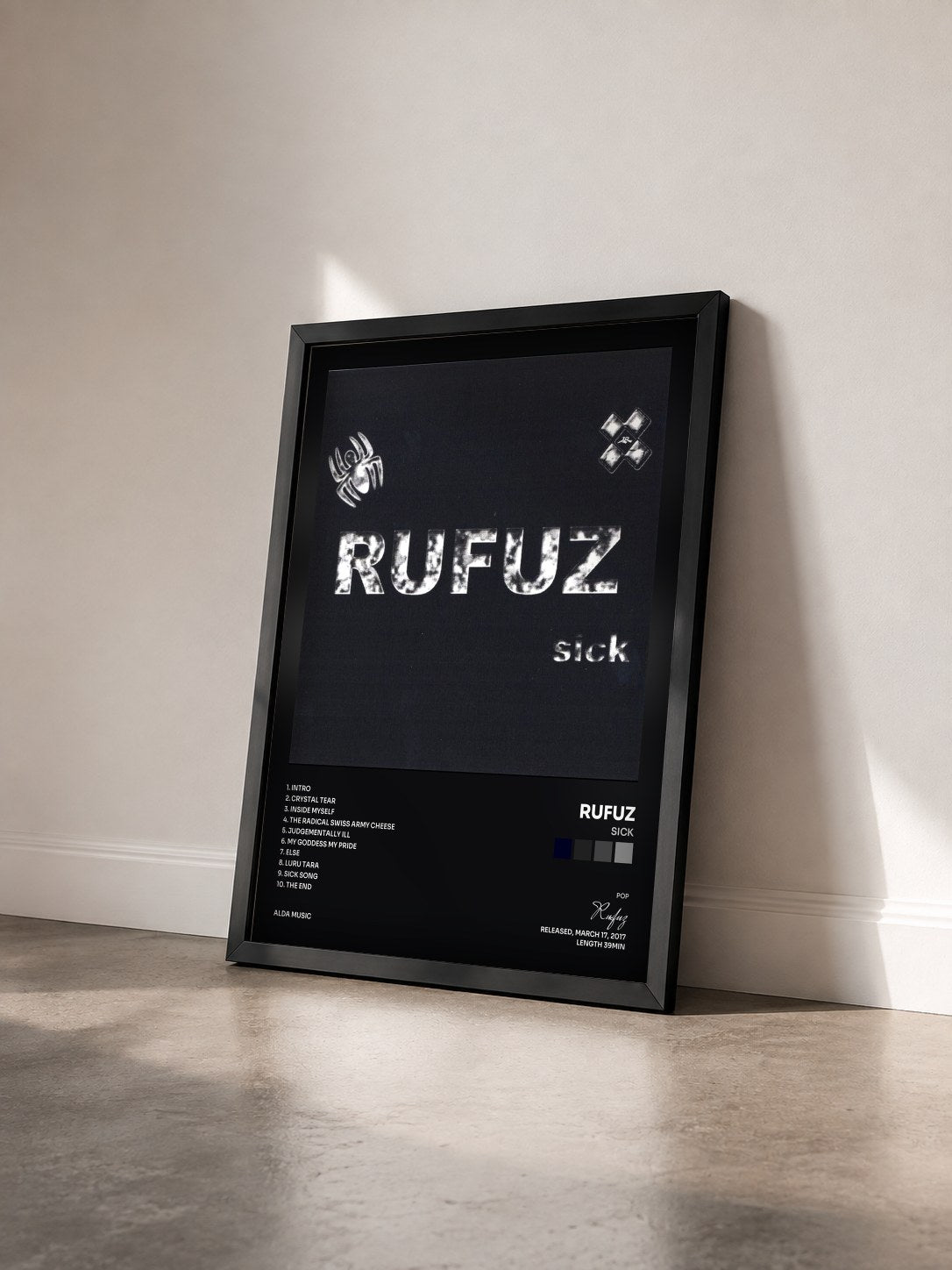 #noir Tableau de l'album Sick de Rufuz vu de trois quarts, cadre noir