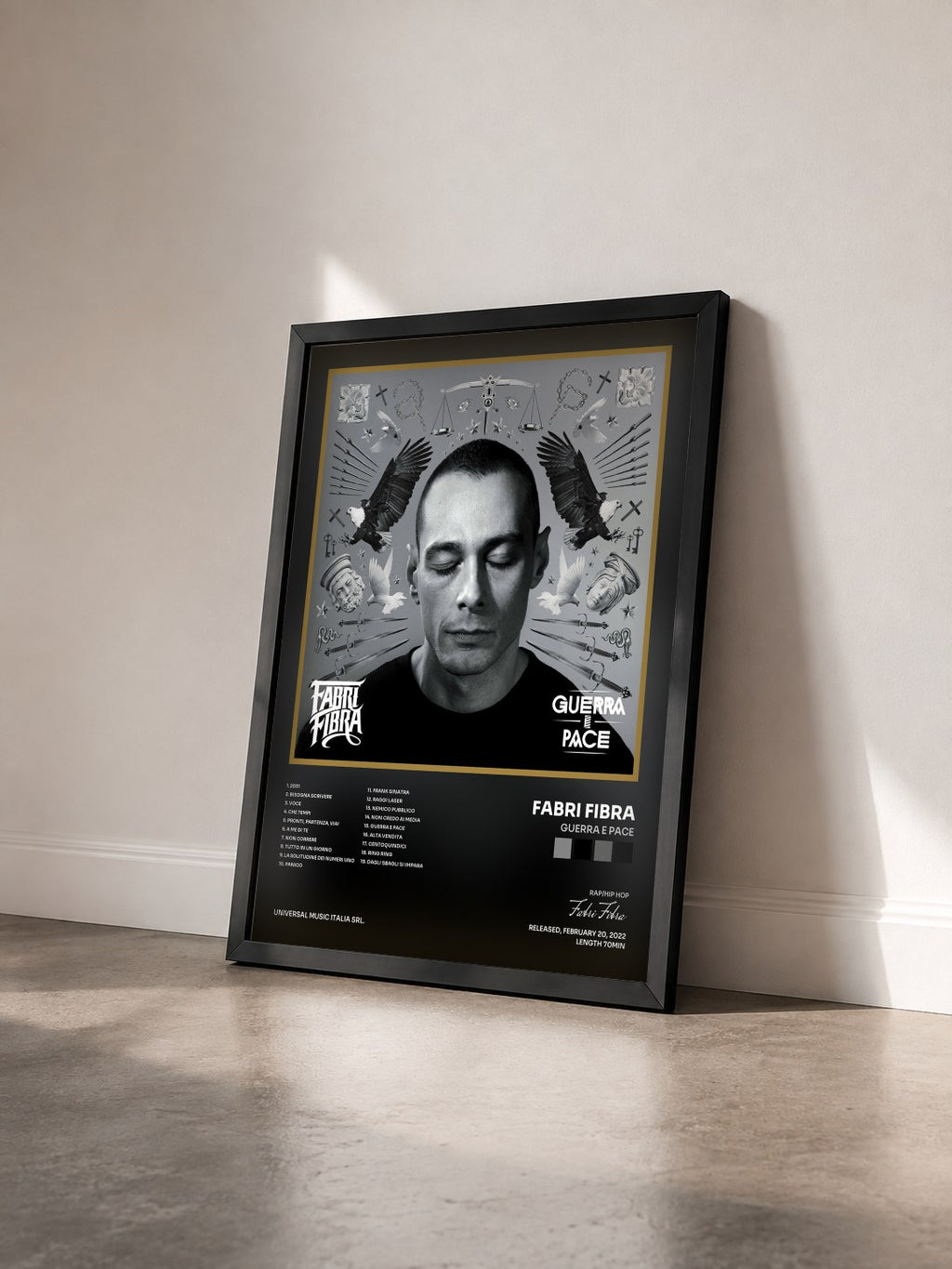#noir Tableau de l'album Guerra E Pace de Fabri Fibra vu de trois quarts, cadre noir