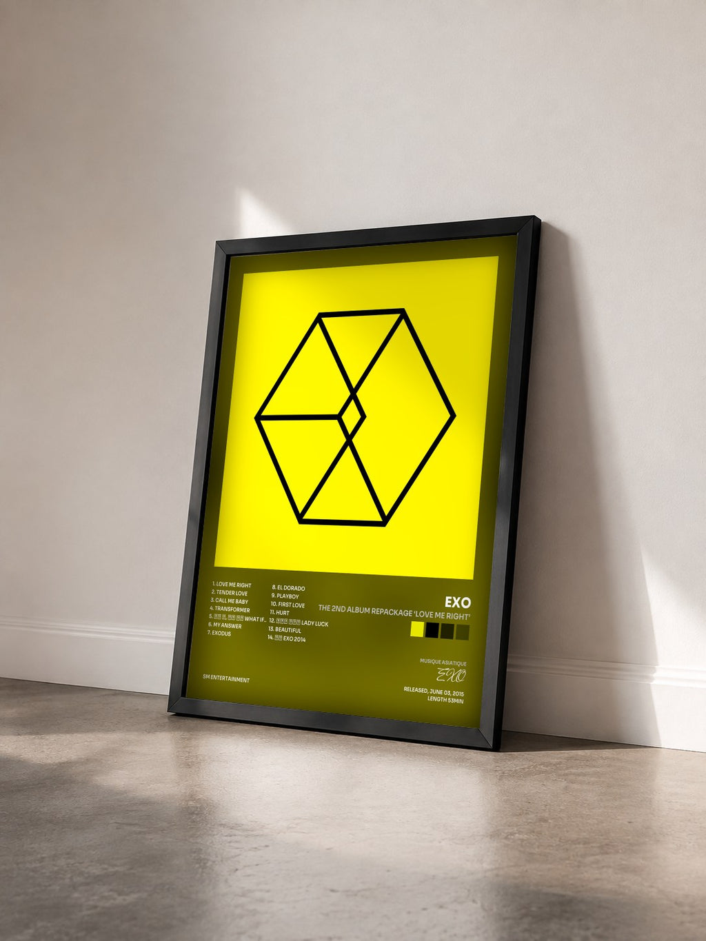 #noir The 2nd Album Repackage ‘LOVE ME RIGHT’ di EXO in stampa incorniciata vista di tre quarti, cornice nera
