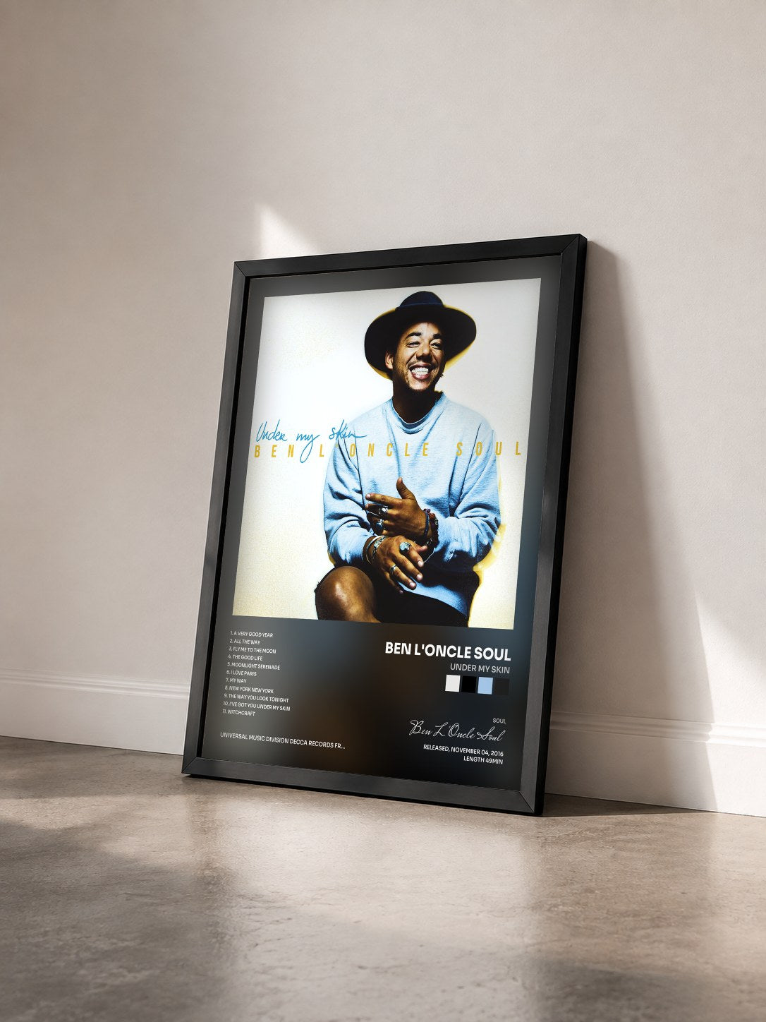 #noir Tableau de l'album Under My Skin de Ben L'Oncle Soul vu de trois quarts, cadre noir