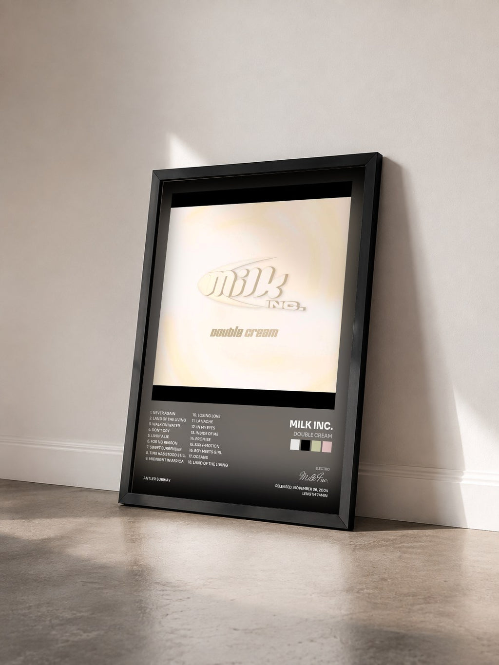 #noir Tableau de l'album Double Cream de Milk Inc. vu de trois quarts, cadre noir