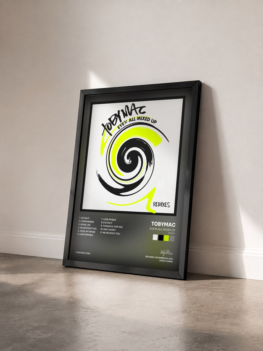 #noir Tableau de l'album Eye’M All Mixed Up (Remixes) de tobyMac vu de trois quarts, cadre noir