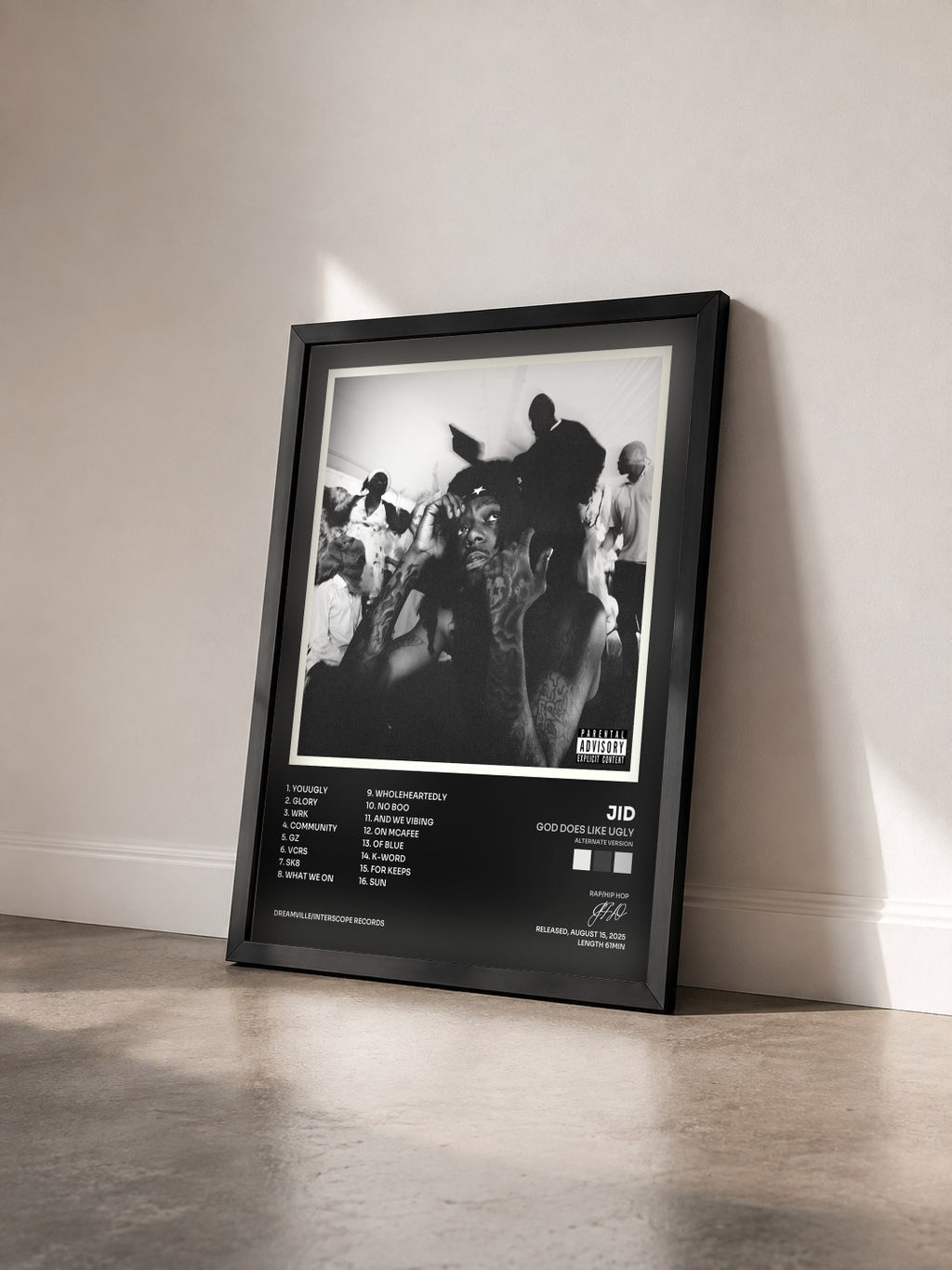 #noir Tableau de l'album God Does Like Ugly (Alternate Version) de JID vu de trois quarts, cadre noir