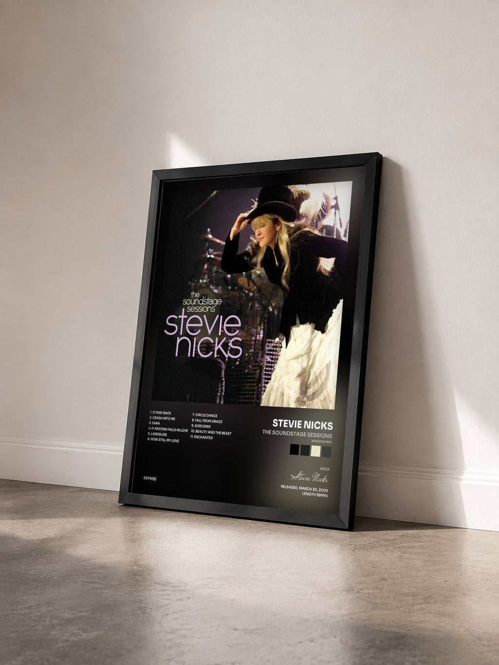 #noir Tableau de l'album The Soundstage Sessions (Amazon MP3) de Stevie Nicks vu de trois quarts, cadre noir