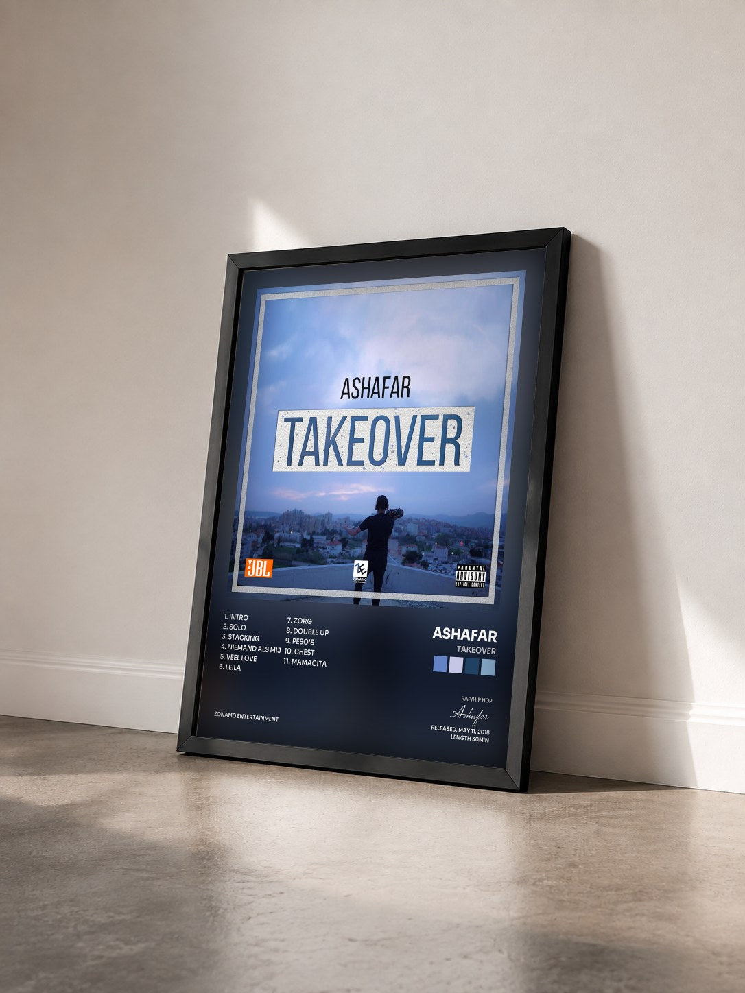 #noir Tableau de l'album TAKEOVER de Ashafar vu de trois quarts, cadre noir