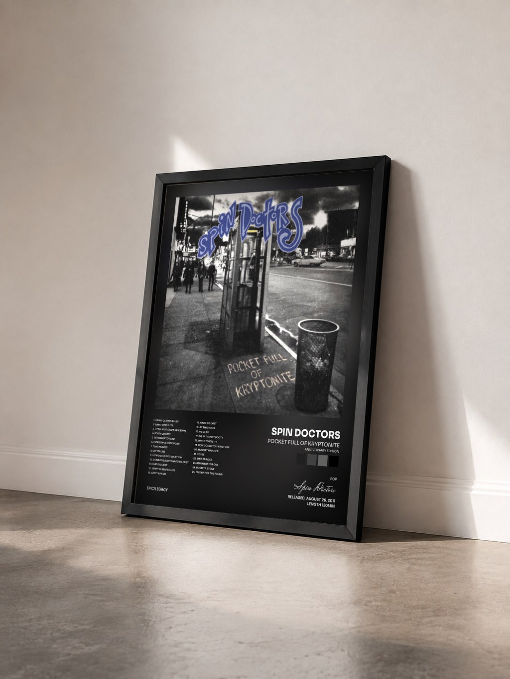 #noir Pocket Full Of Kryptonite (Anniversary Edition) di Spin Doctors in stampa incorniciata vista di tre quarti, cornice nera