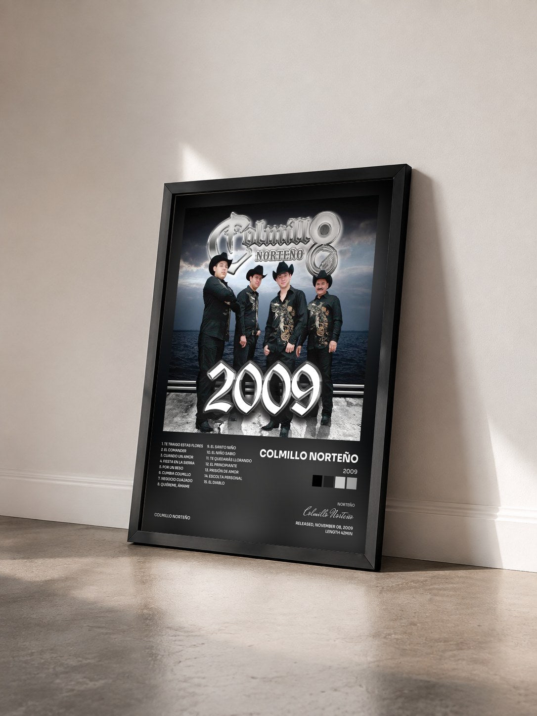 #noir Tableau de l'album 2009 de Colmillo Norteño vu de trois quarts, cadre noir