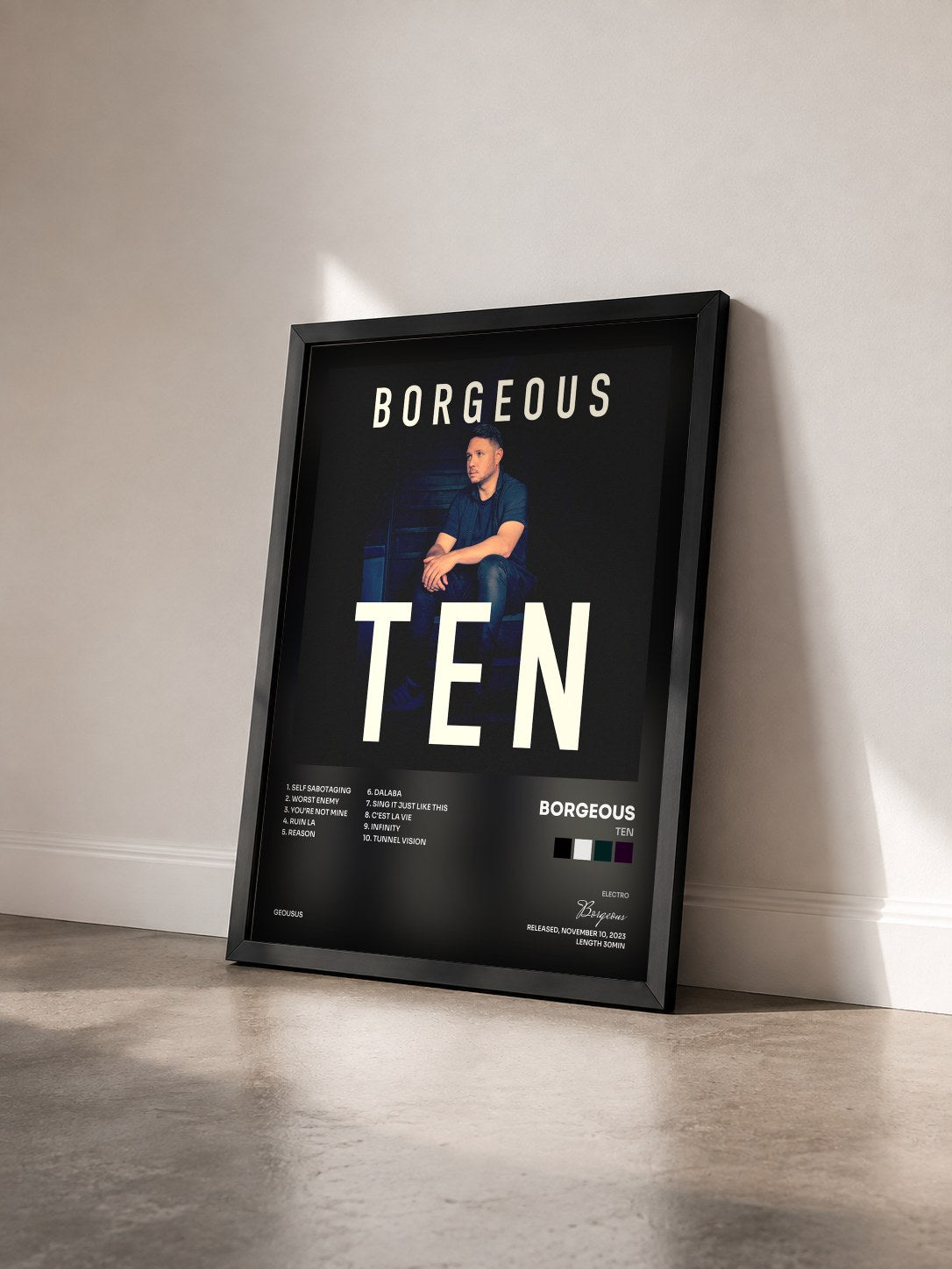 #noir Tableau de l'album TEN de Borgeous vu de trois quarts, cadre noir