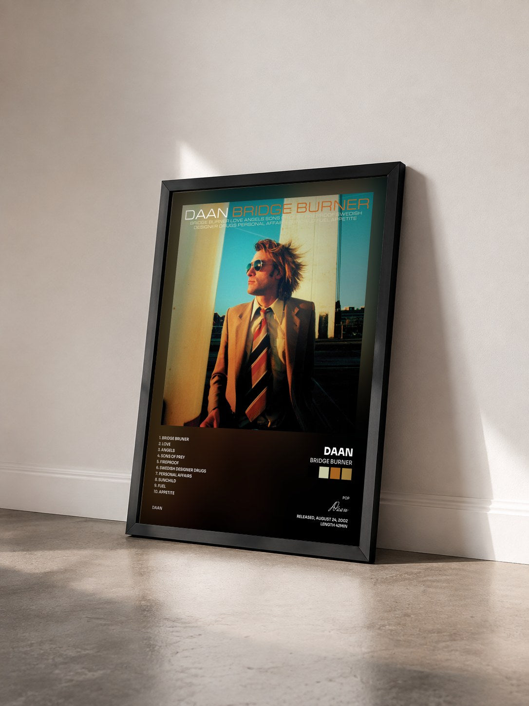 #noir Tableau de l'album Bridge Burner de Daan vu de trois quarts, cadre noir