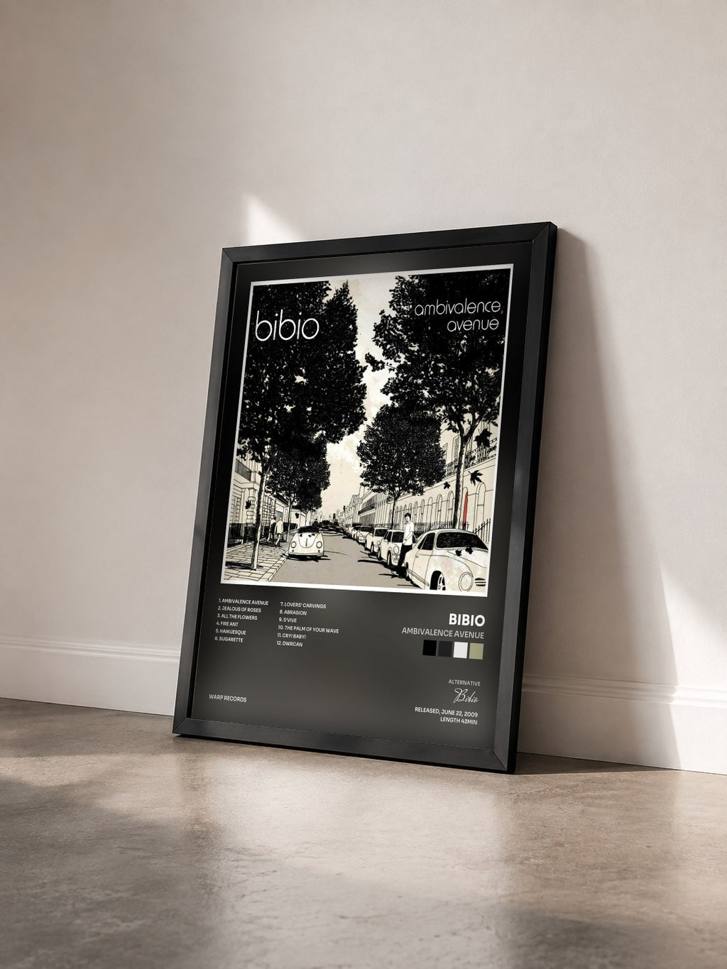 #noir Tableau de l'album Ambivalence Avenue de Bibio vu de trois quarts, cadre noir
