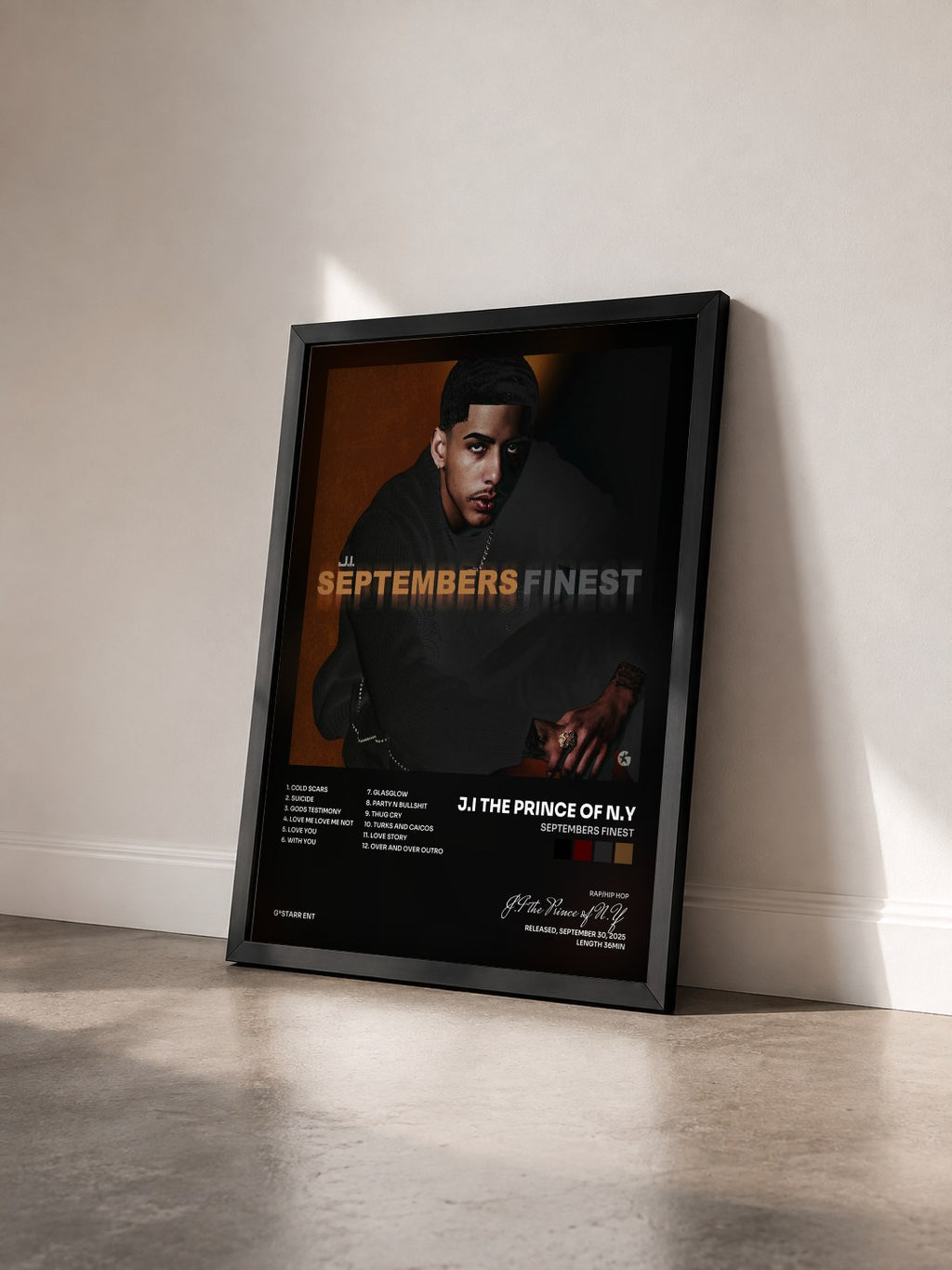 #noir Tableau de l'album Septembers Finest de J.I the Prince of N.Y vu de trois quarts, cadre noir