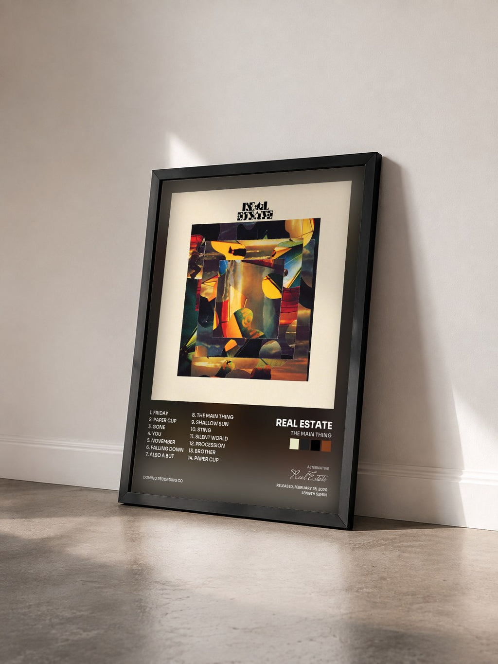 #noir Tableau de l'album The Main Thing de Real Estate vu de trois quarts, cadre noir