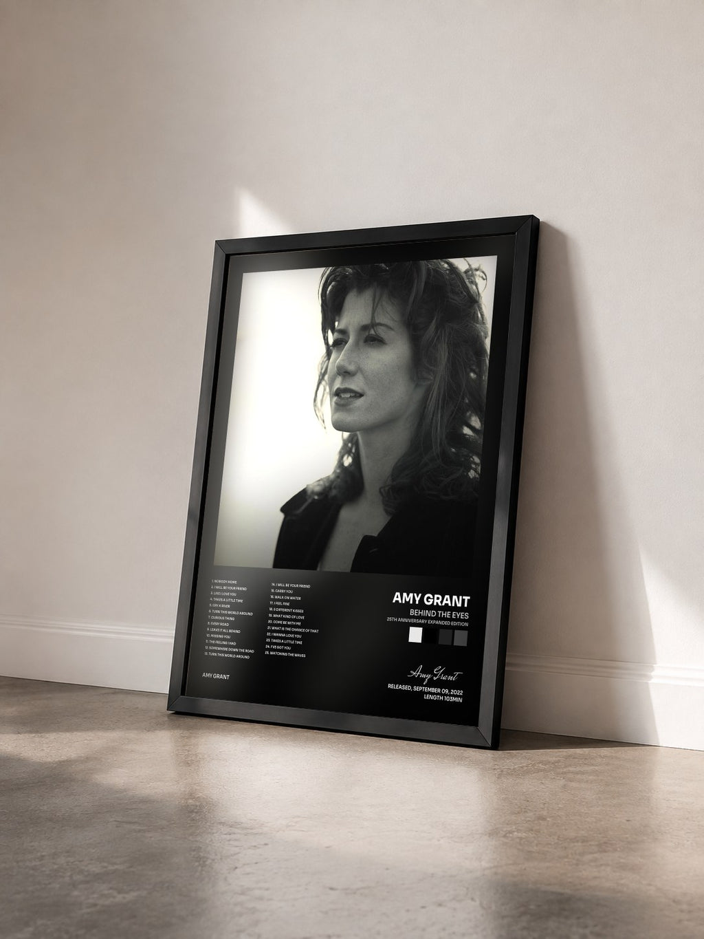 #noir Tableau de l'album Behind The Eyes (25th Anniversary Expanded Edition) de Amy Grant vu de trois quarts, cadre noir