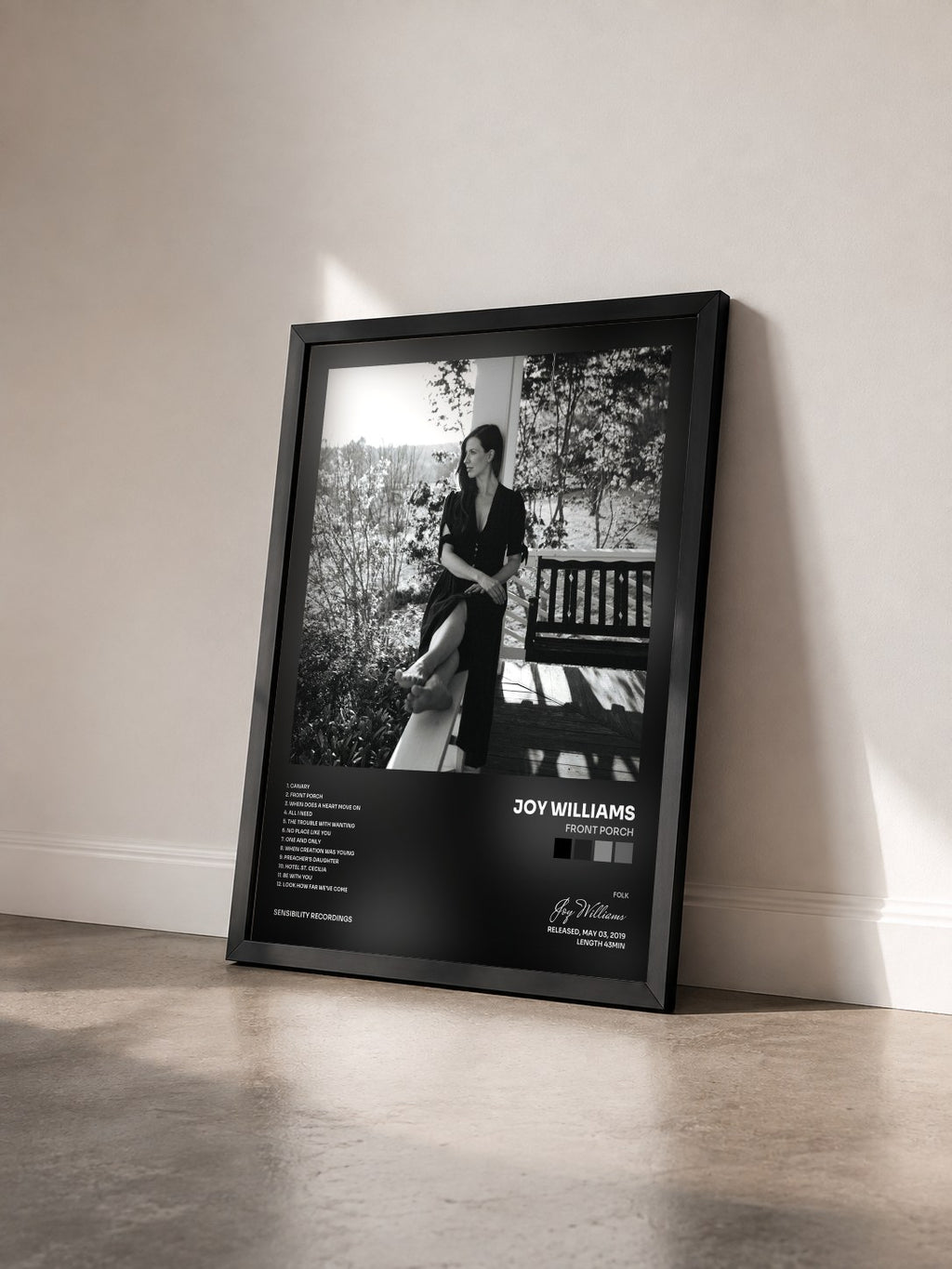#noir Tableau de l'album Front Porch de Joy Williams vu de trois quarts, cadre noir