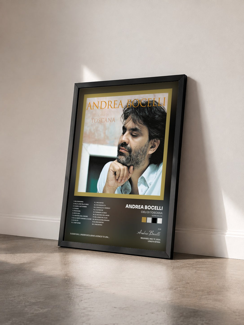 #noir Tableau de l'album Cieli Di Toscana (Super Deluxe) de Andrea Bocelli vu de trois quarts, cadre noir