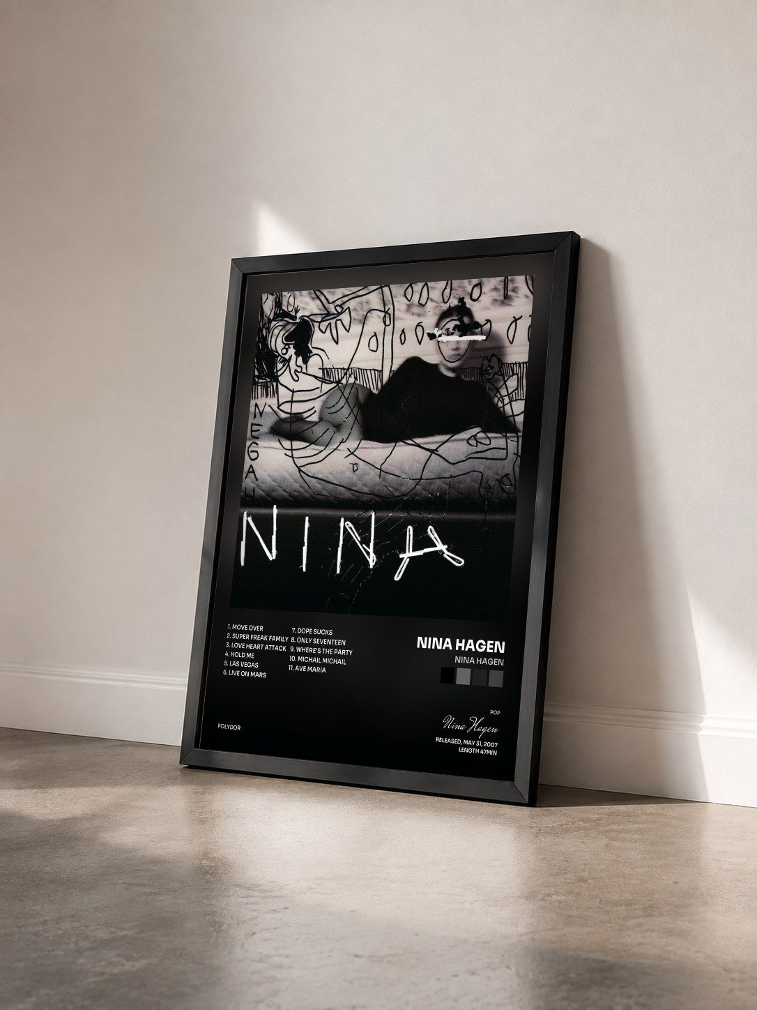 #noir Tableau de l'album Nina Hagen de Nina Hagen vu de trois quarts, cadre noir