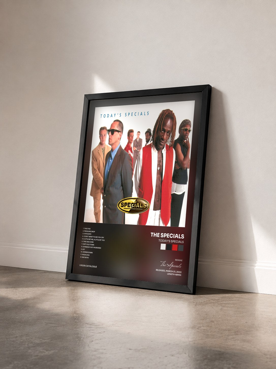 #noir Tableau de l'album Today's Specials de The Specials vu de trois quarts, cadre noir