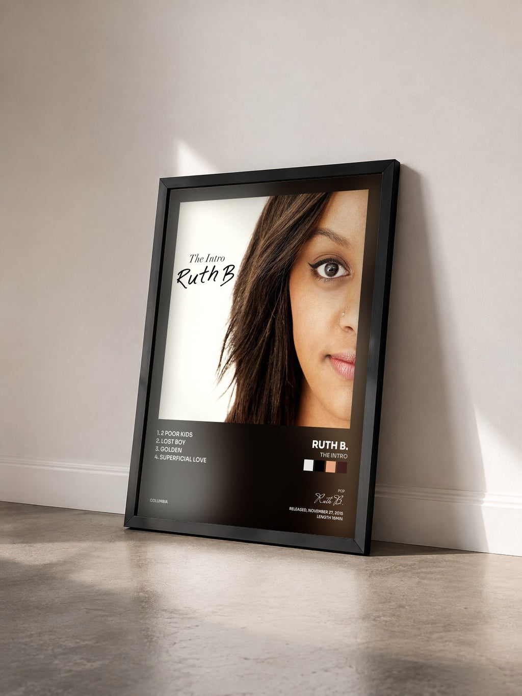#noir Tableau de l'album The Intro de Ruth B. vu de trois quarts, cadre noir