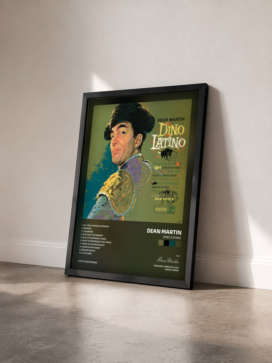 #noir Tableau de l'album Dino Latino de Dean Martin vu de trois quarts, cadre noir