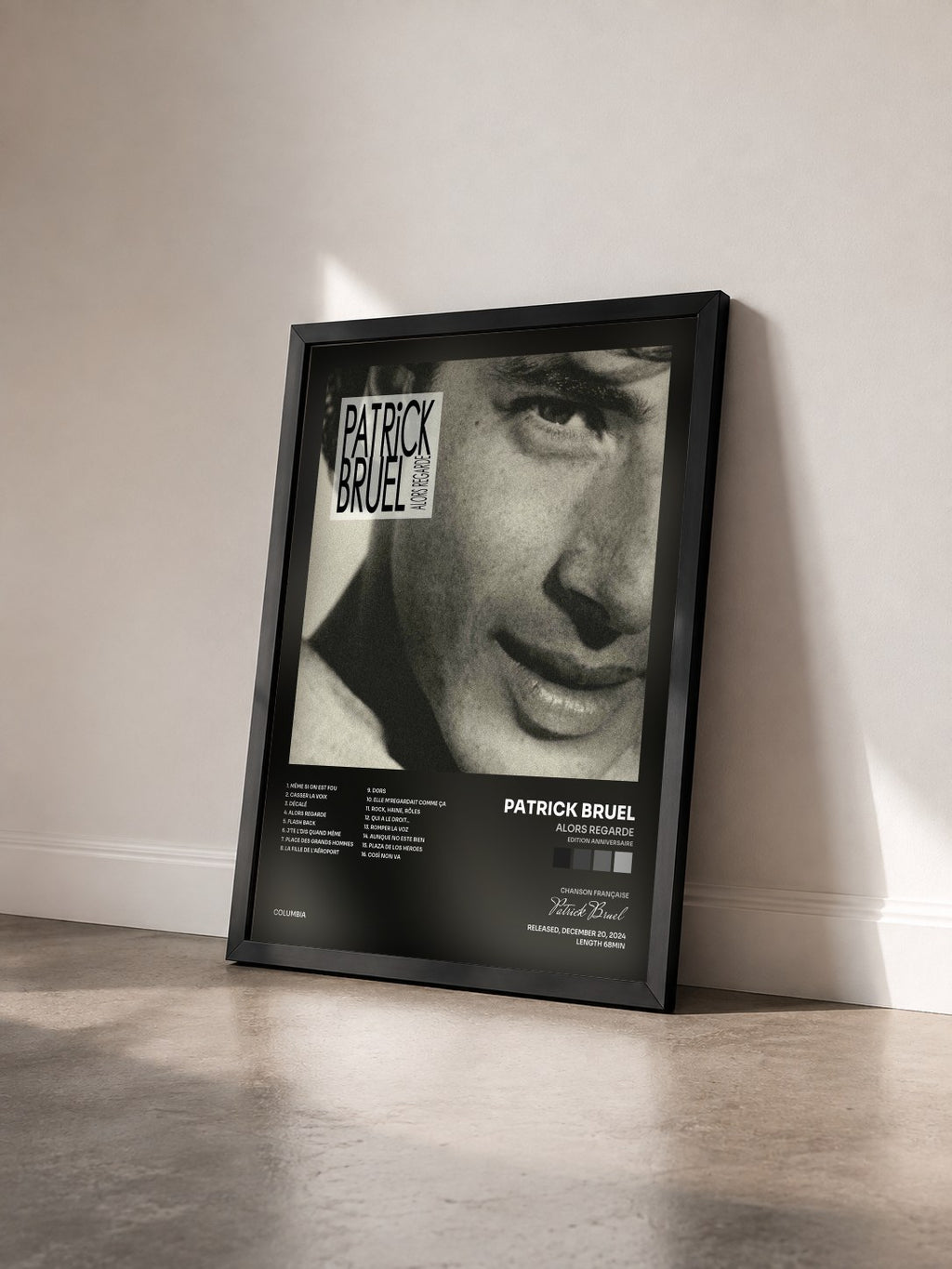 #noir Tableau de l'album Alors Regarde (Edition anniversaire) de Patrick Bruel vu de trois quarts, cadre noir