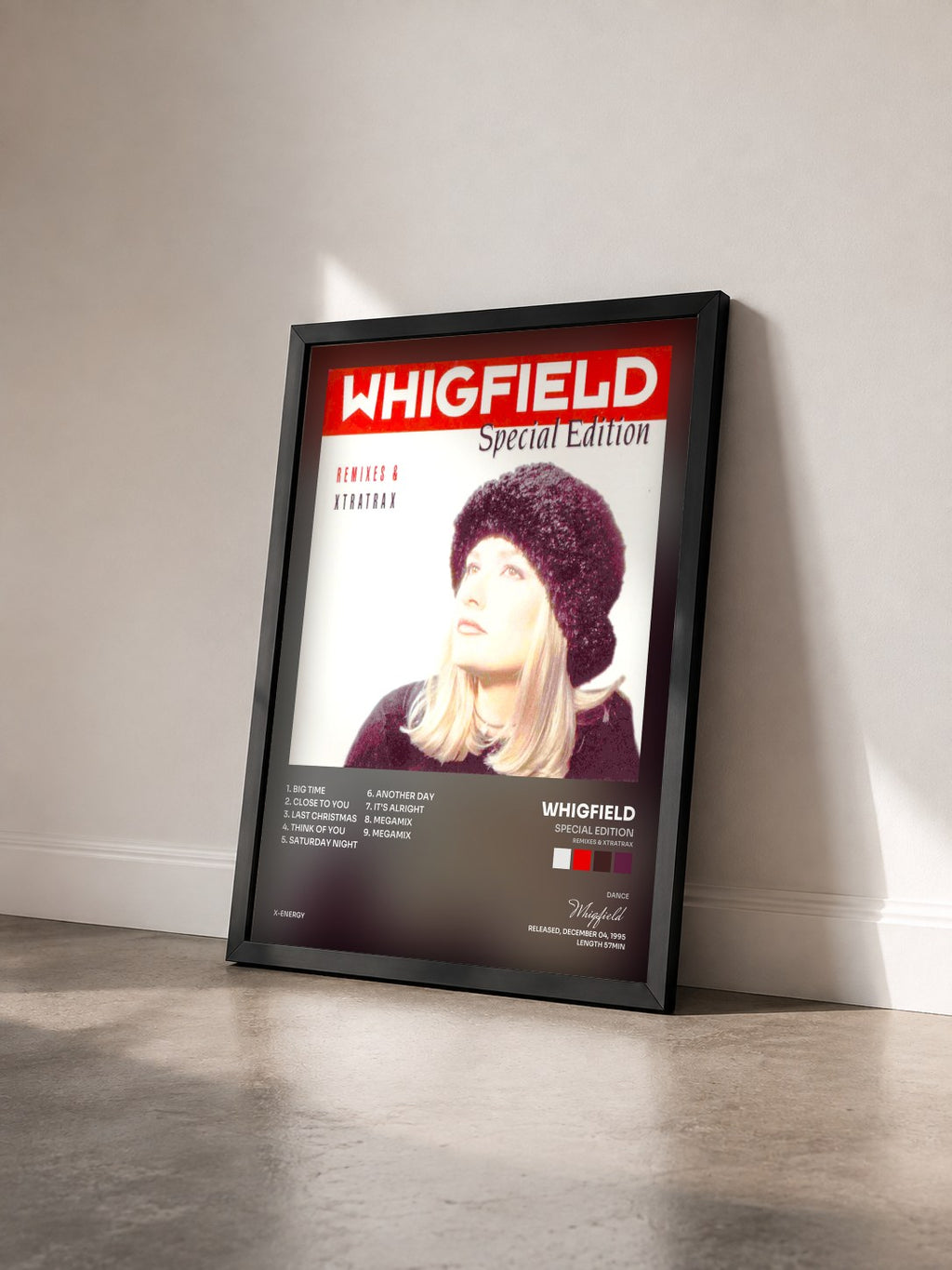 #noir Tableau de l'album Special Edition (Remixes & Xtratrax) de Whigfield vu de trois quarts, cadre noir