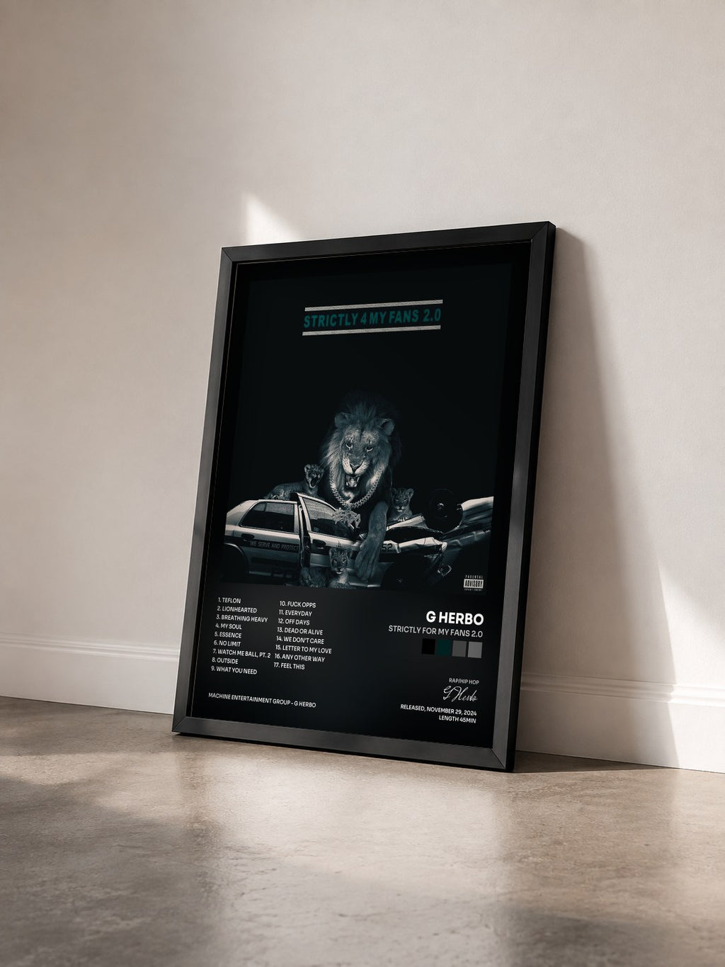 #noir Strictly For My Fans 2.0 von G Herbo als gerahmter Kunstdruck von schräg gesehen, schwarzer Rahmen