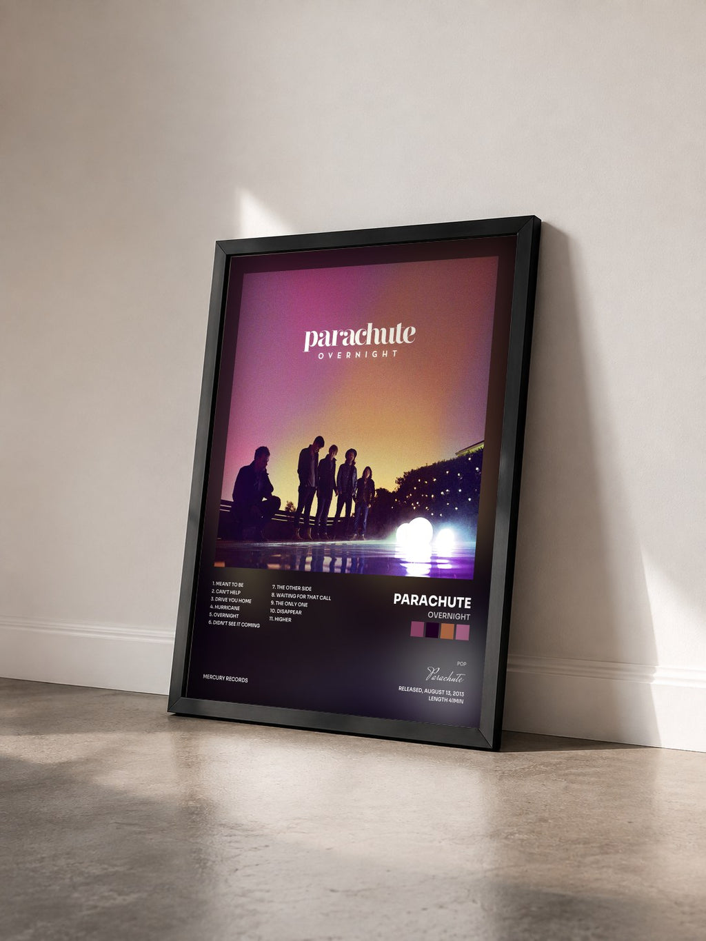 #noir Tableau de l'album Overnight de Parachute vu de trois quarts, cadre noir