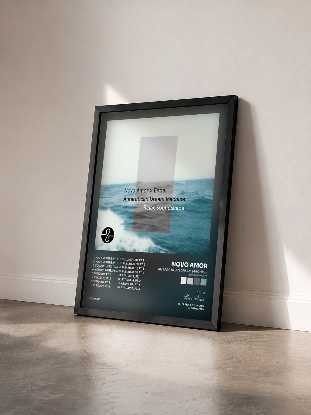 #noir Antarctican Dream Machine (Relax Soundscape) di Novo Amor in stampa incorniciata vista di tre quarti, cornice nera