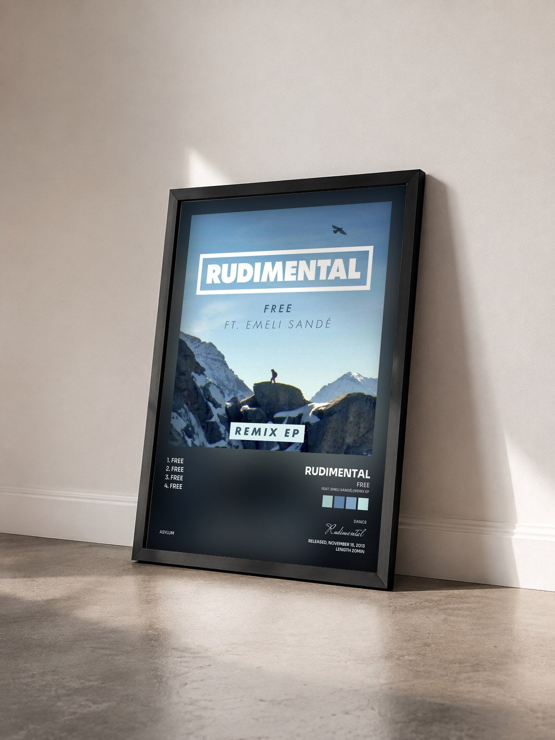 #noir Tableau de l'album Free (feat. Emeli Sandé) (Remix EP) de Rudimental vu de trois quarts, cadre noir