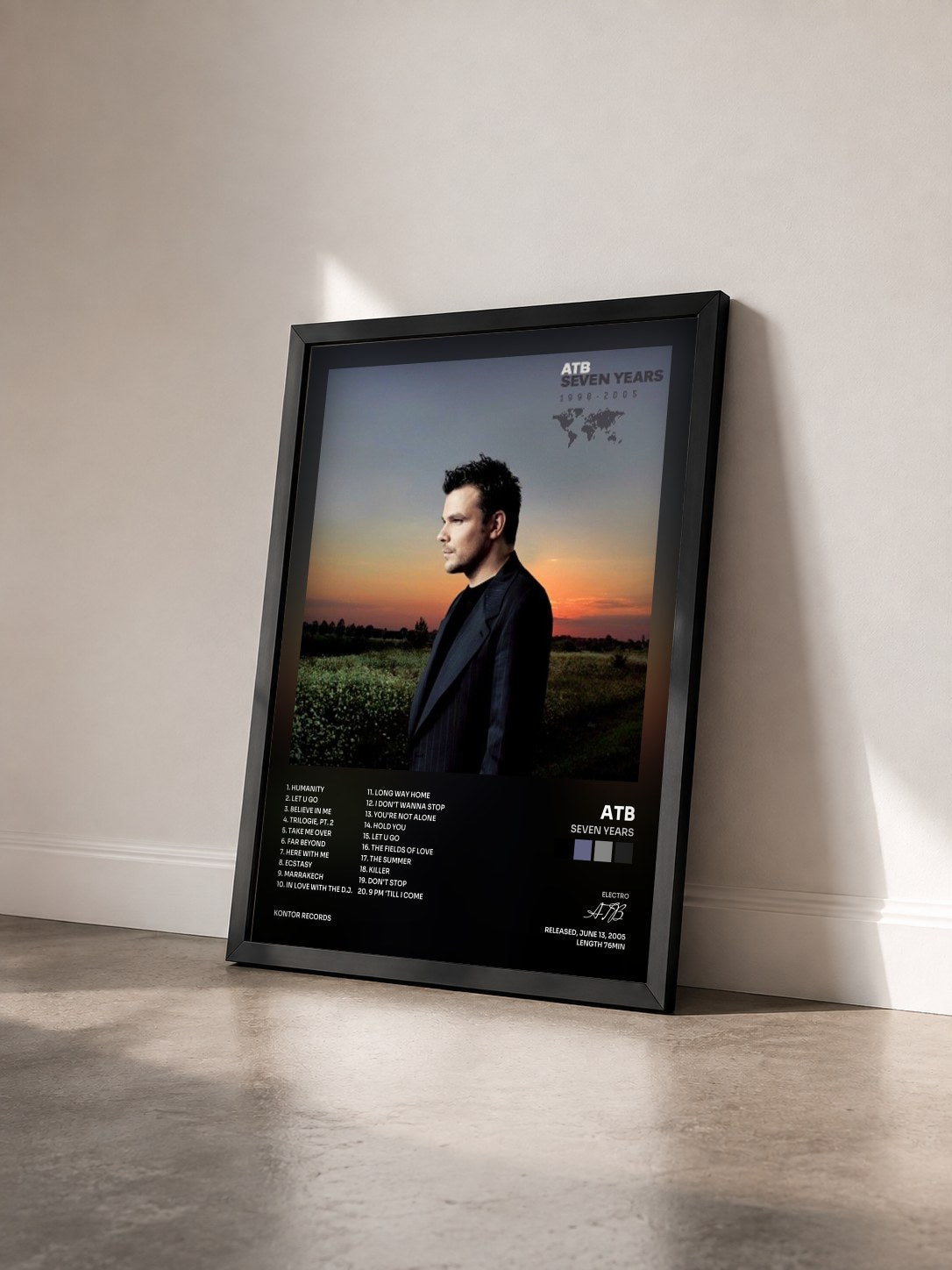 #noir Tableau de l'album Seven Years de ATB vu de trois quarts, cadre noir
