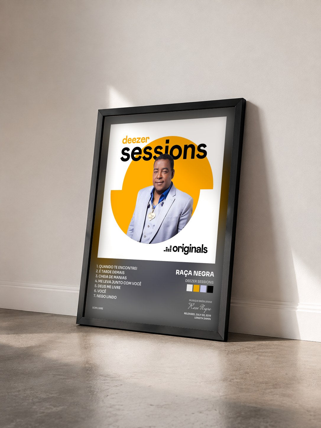 #noir Tableau de l'album Deezer Sessions de Raça Negra vu de trois quarts, cadre noir